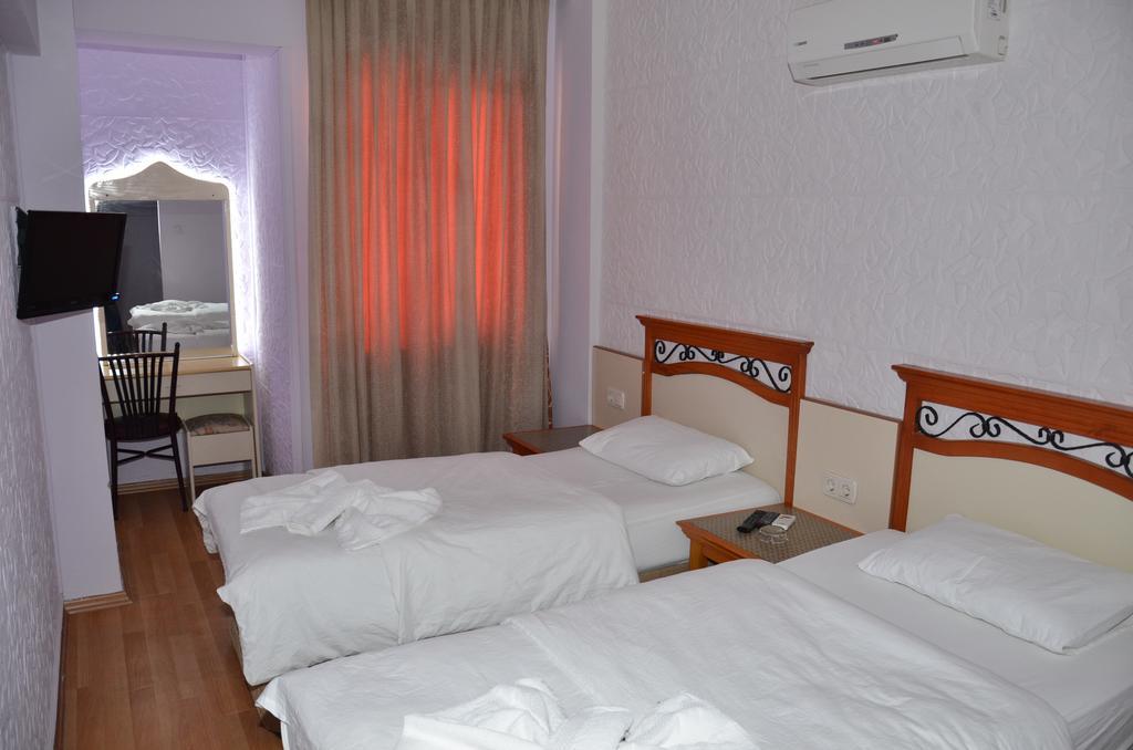 Ozturk Hotel Antália Quarto foto