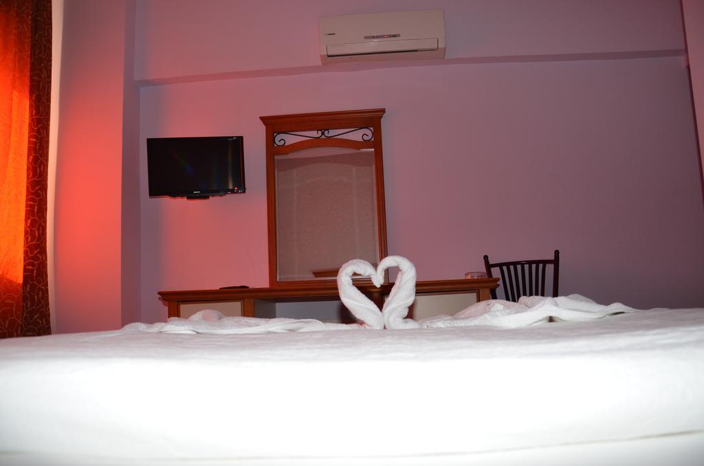 Ozturk Hotel Antália Quarto foto